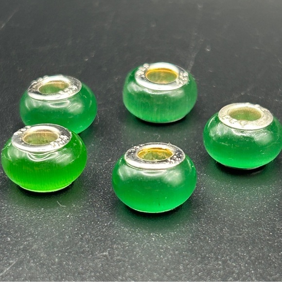 🍀 925 Sterling Silver Green Glass Beads - Picture 1 of 6